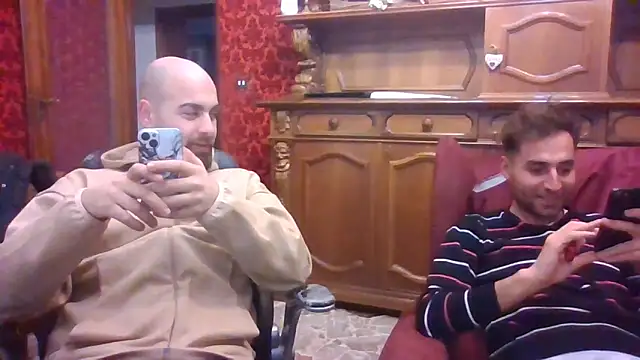 Snapshot of omihaze94 chatting on December 19, 2025, 3:47 pm omihaze94 online show from December 19, 2025, 3:47 pm