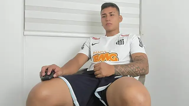 Hector 21  online show from November 14, 2025, 6:28 am