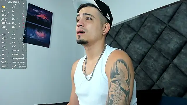 OwenStonne  online show from November 14, 2025, 12:20 pm