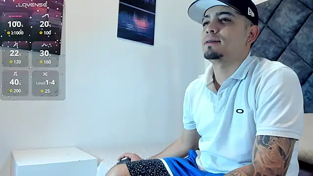 OwenStonne  online show from November 21, 2025, 12:15 pm