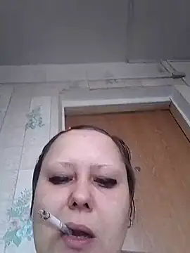 Snapshot of Tupo070481 chatting on November 17, 2025, 9:24 am Tupo070481 online show from November 17, 2025, 9:24 am