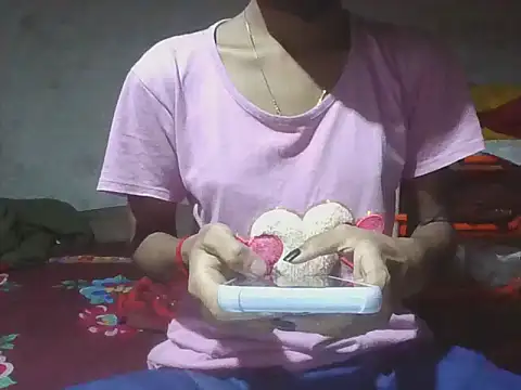 Snapshot of mala2580 chatting on October 18, 2025, 5:48 pm mala2580 online show from October 18, 2025, 5:48 pm