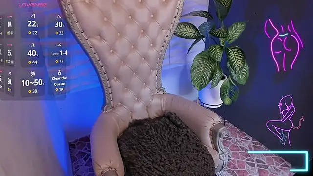 Snapshot of April__foxx chatting on November 25, 2025, 12:38 pm April foxx online show from November 25, 2025, 12:38 pm