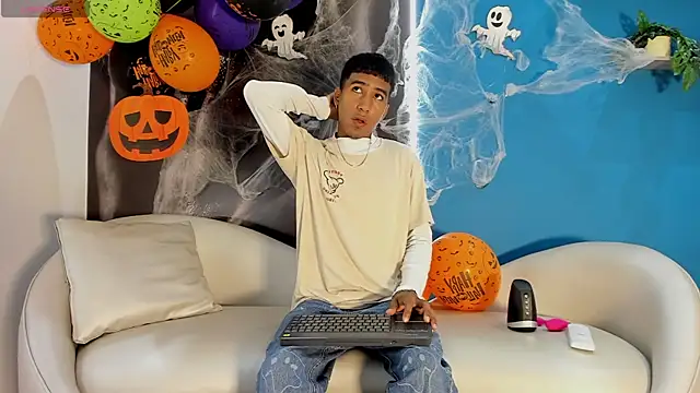 ender h0t online show from October 30, 2025, 1:42 pm