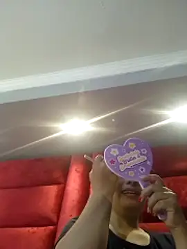 VictoriaFerro online show from December 18, 2025, 12:53 pm