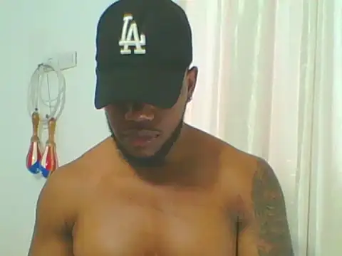 Snapshot of BenjaminCol_ chatting on November 15, 2025, 9:08 pm BenjaminCol online show from November 15, 2025, 9:08 pm