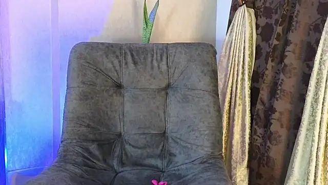 Snapshot of BenjaminCol_ chatting on November 6, 2025, 1:42 am BenjaminCol online show from November 6, 2025, 1:42 am