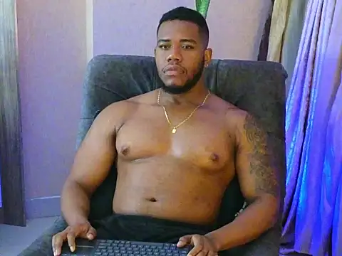 Snapshot of BenjaminCol_ chatting on October 4, 2025, 11:45 am BenjaminCol online show from October 4, 2025, 11:45 am