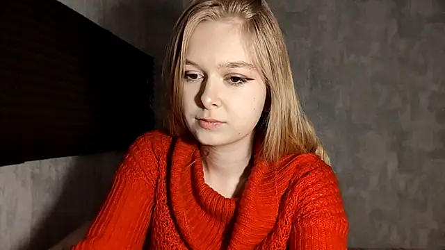 Snapshot of LiaVibes chatting on December 15, 2025, 9:04 am LiaVibes online show from December 15, 2025, 9:04 am