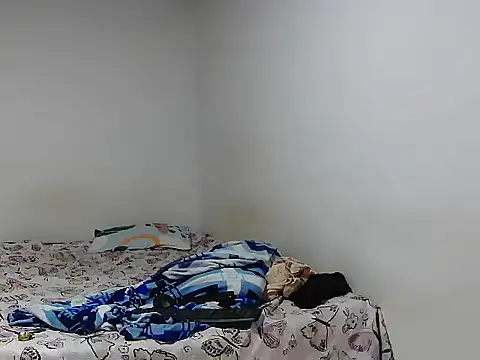 Snapshot of kate_bliss chatting on September 23, 2025, 7:43 pm kate bliss online show from September 23, 2025, 7:43 pm