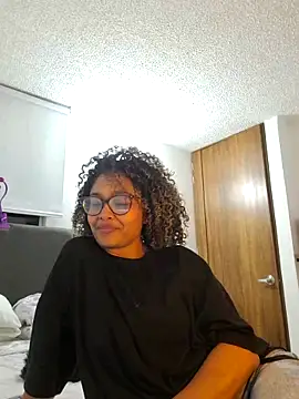 Snapshot of BiiancaEstradaa chatting on February 12, 2026, 2:33 am BiiancaEstradaa online show from February 12, 2026, 2:33 am