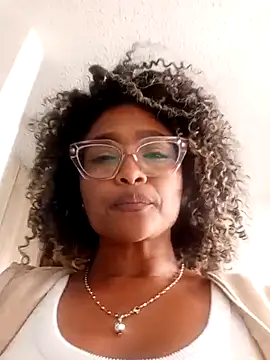 Snapshot of BiiancaEstradaa chatting on February 15, 2026, 5:23 pm BiiancaEstradaa online show from February 15, 2026, 5:23 pm