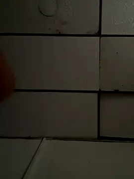 Mia jhoonson online show from December 5, 2025, 9:12 pm