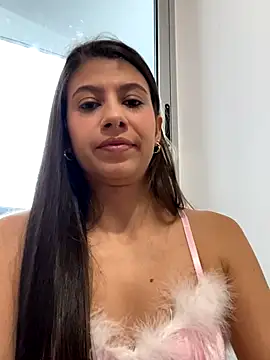 Lenapink19 online show from October 31, 2025, 9:43 pm