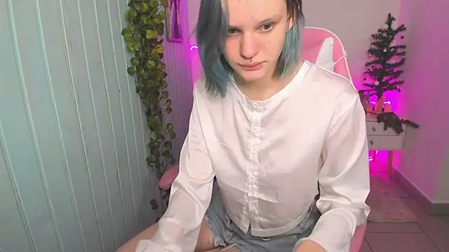 Snapshot of Elieiza_xo chatting on December 17, 2025, 9:25 am Elieiza xo online show from December 17, 2025, 9:25 am