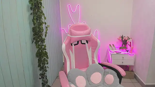 Snapshot of Elieiza_xo chatting on November 12, 2025, 2:48 am Elieiza xo online show from November 12, 2025, 2:48 am