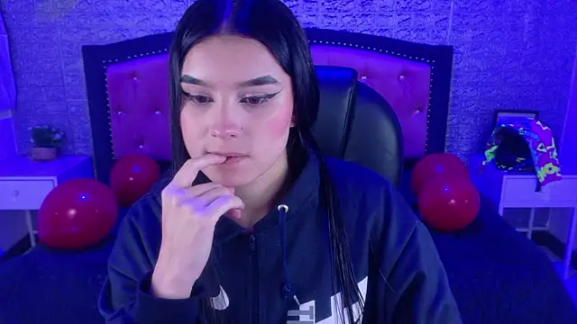 Snapshot of Natalie_loffreda chatting on February 26, 2026, 3:28 am Natalie loffreda online show from February 26, 2026, 3:28 am