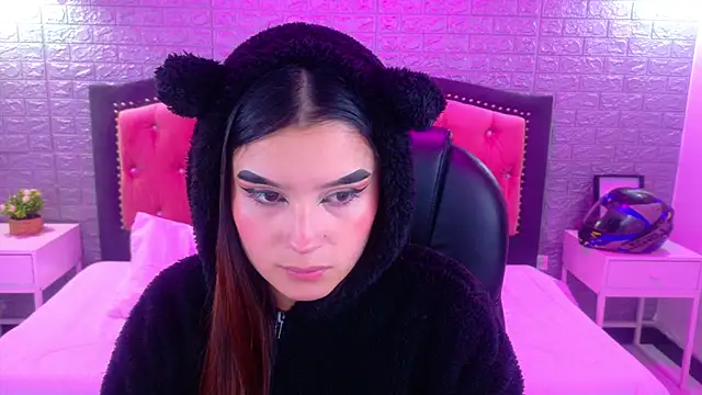 Snapshot of Natalie_loffreda chatting on January 9, 2026, 3:02 am Natalie loffreda online show from January 9, 2026, 3:02 am