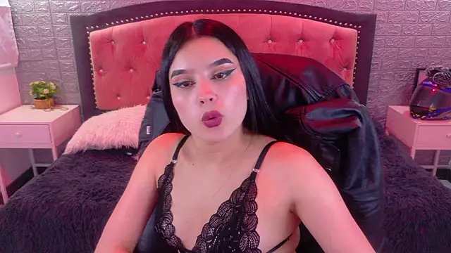 Snapshot of Natalie_loffreda chatting on February 14, 2026, 7:41 am Natalie loffreda online show from February 14, 2026, 7:41 am