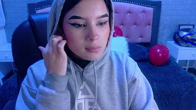 Snapshot of Natalie_loffreda chatting on February 17, 2026, 3:15 am Natalie loffreda online show from February 17, 2026, 3:15 am