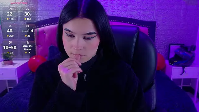 Natalie loffreda online show from March 6, 2026, 3:01 am