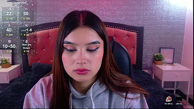 Snapshot of Natalie_loffreda chatting on November 17, 2025, 3:10 am Natalie loffreda online show from November 17, 2025, 3:10 am