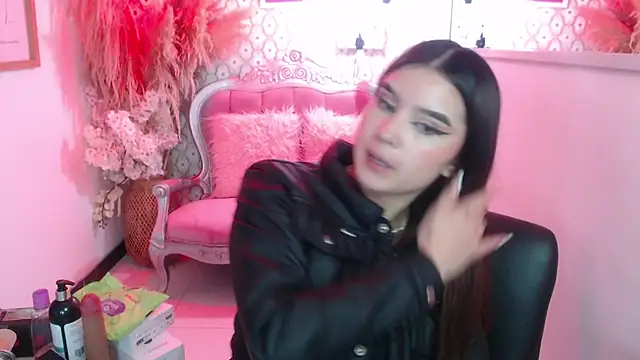 Snapshot of Natalie_loffreda chatting on November 8, 2025, 8:12 pm Natalie loffreda online show from November 8, 2025, 8:12 pm