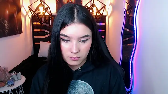 Natalie loffreda online show from April 15, 2026, 7:40 pm