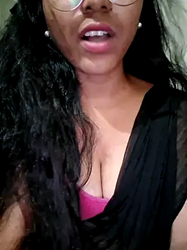 Snapshot of Telugu___Sexygirl___Naidu chatting on October 15, 2025, 4:04 pm Telugu   Sexygirl   Naidu online show from October 15, 2025, 4:04 pm