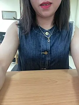 -NhaKy22 online show from April 3, 2026, 1:23 am