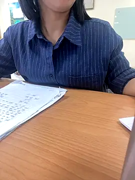 Snapshot of -NhaKy22 chatting on October 22, 2025, 1:27 am -NhaKy22 online show from October 22, 2025, 1:27 am