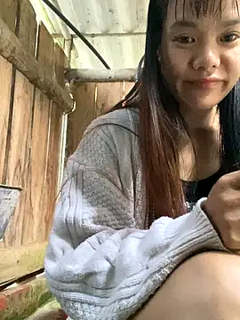 PhanHaa online show from October 4, 2025, 11:39 pm