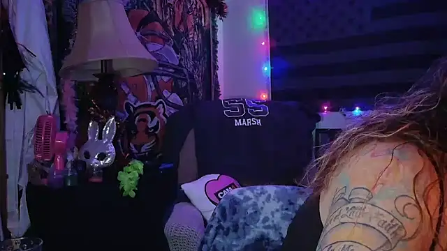 Snapshot of HotRedYeag chatting on November 27, 2025, 8:59 am HotRedYeag online show from November 27, 2025, 8:59 am