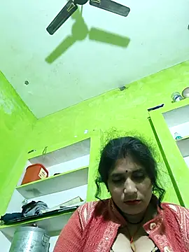 Hot-piuy online show from November 11, 2025, 10:26 pm