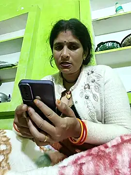 Hot-piuy online show from November 8, 2025, 10:13 pm