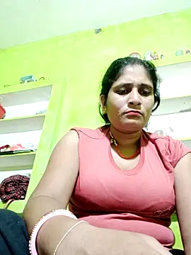 Hot-piuy online show from September 18, 2025, 9:29 pm