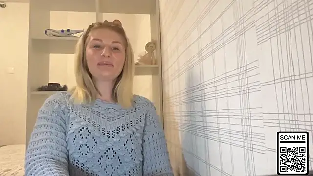 Snapshot of Blondie_xoxoxo chatting on November 28, 2025, 5:02 pm Blondie xoxoxo online show from November 28, 2025, 5:02 pm