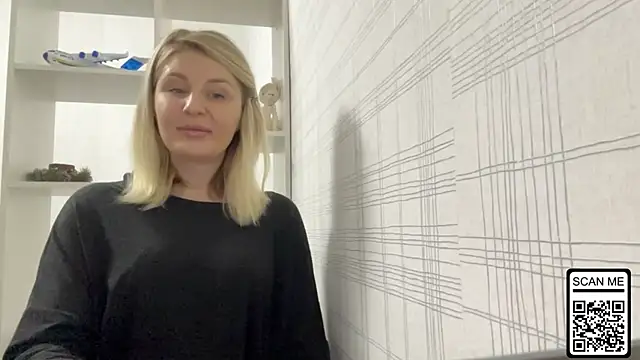 Snapshot of Blondie_xoxoxo chatting on November 27, 2025, 4:18 pm Blondie xoxoxo online show from November 27, 2025, 4:18 pm