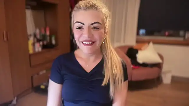 Snapshot of princess17 chatting on October 4, 2025, 9:27 pm princess17 online show from October 4, 2025, 9:27 pm