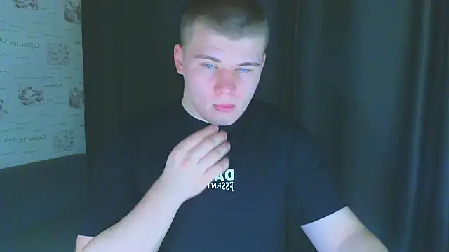 kittenmurr online show from November 14, 2025, 8:01 pm