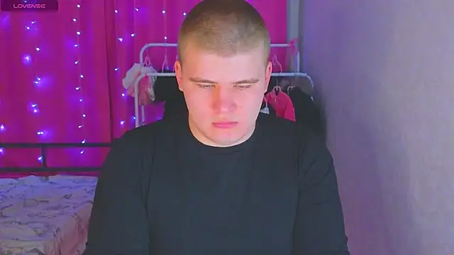 Snapshot of kittenmurr chatting on February 21, 2026, 8:22 pm kittenmurr online show from February 21, 2026, 8:22 pm