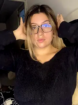 Snapshot of Blair_Bunnyy chatting on November 25, 2025, 1:06 am Blair Bunnyy online show from November 25, 2025, 1:06 am