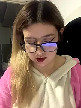 Snapshot of Blair_Bunnyy chatting on November 22, 2025, 10:25 am Blair Bunnyy online show from November 22, 2025, 10:25 am