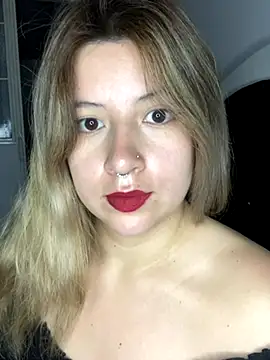 Snapshot of Blair_Bunnyy chatting on November 5, 2025, 9:34 am Blair Bunnyy online show from November 5, 2025, 9:34 am