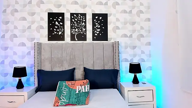 natasha moreno online show from January 18, 2026, 12:19 pm