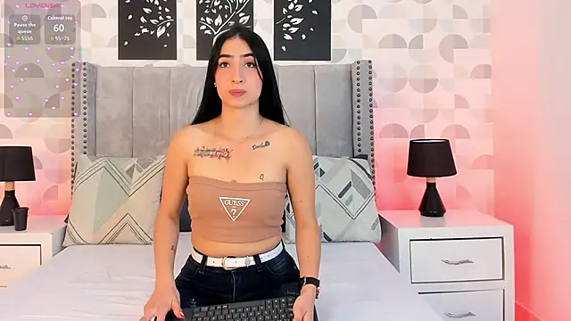 natasha moreno online show from December 2, 2025, 12:29 pm