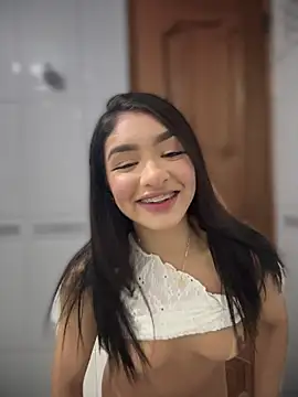 jenn fit online show from December 23, 2025, 4:23 am