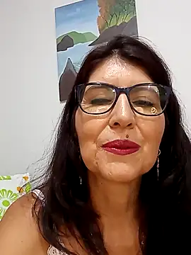 Snapshot of swity_foster chatting on February 21, 2026, 6:48 am swity foster online show from February 21, 2026, 6:48 am