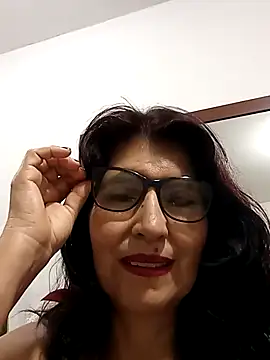 Snapshot of swity_foster chatting on December 22, 2025, 9:42 am swity foster online show from December 22, 2025, 9:42 am