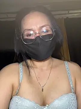 Snapshot of melyiaaa chatting on June 12, 2026, 1:20 pm melyiaaa online show from June 12, 2026, 1:20 pm